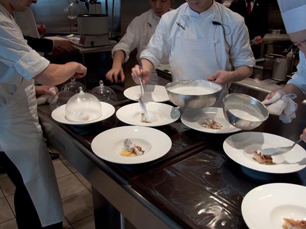 En Coquus te ayudamos con tu negocio | Escuela de cocina en Barcelona - Clases de cocina Barcelona - Actividades de Team Building gastronómico en Barcelona